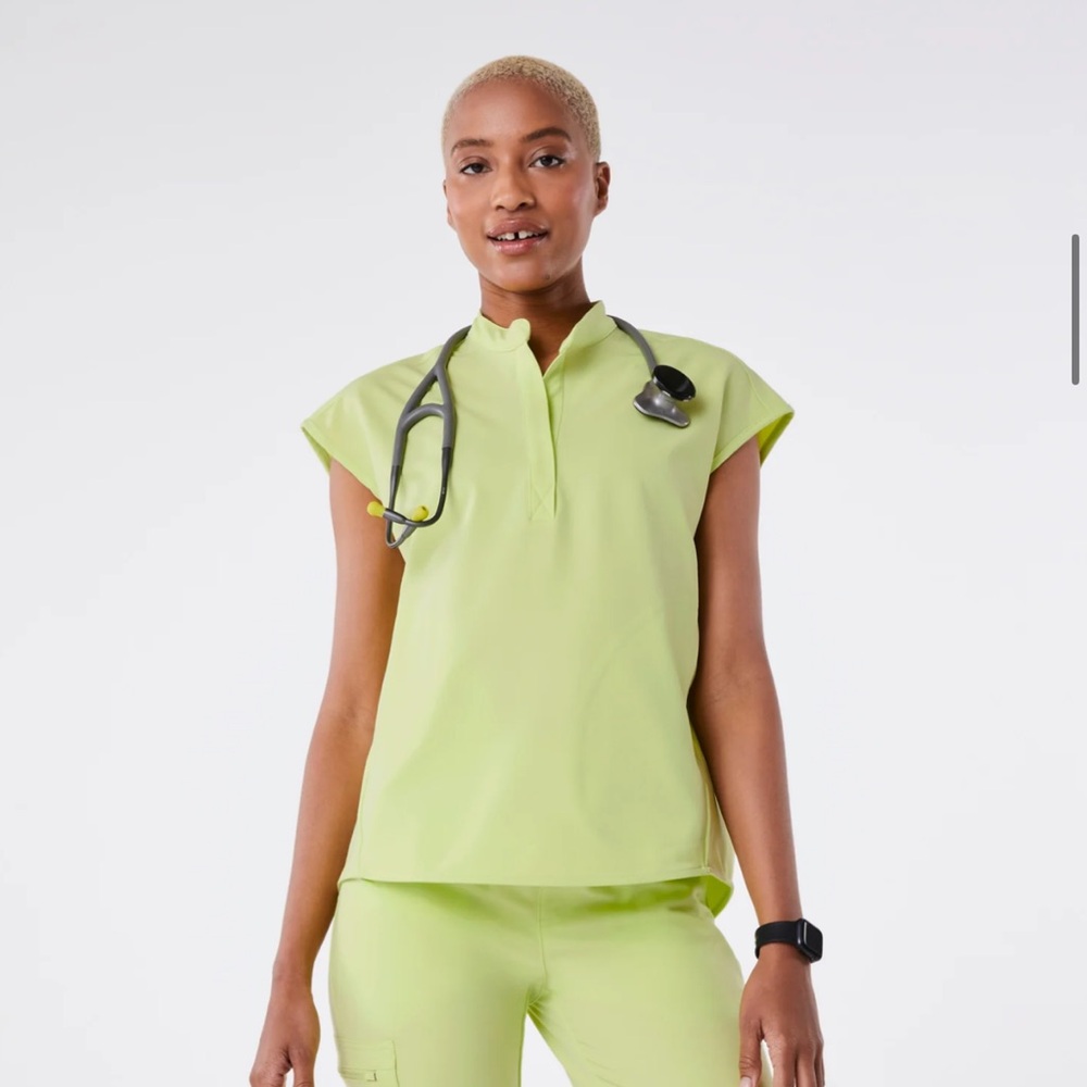 Figs Rafaela scrub top size S NWT
